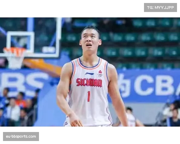 景菡一进攻端表现稳定 得分效率保持较高水准 景菡一进攻端表现稳定 得分效率保持较高水准